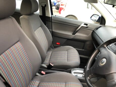 Volkswagen Polo 1.4 S 5 door automatic petrol just 29,000 miles, 2 owners, good history 5