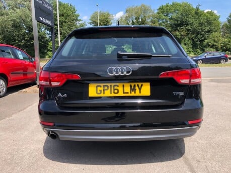 Audi A4 AVANT 1.4 TFSI SPORT Estate with 61000m FSH inc Cambelt change 33