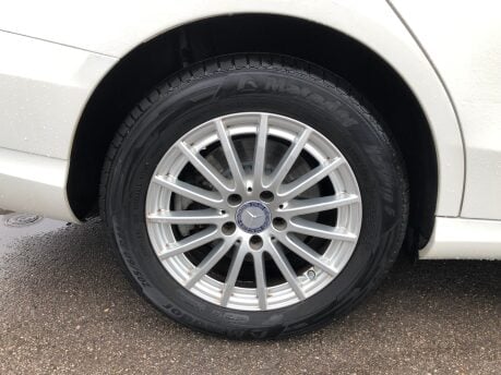 Mercedes-Benz C Class C220 D SE Automatic Estate 64000m FSH only £35 Tax ULEZ complaint 29
