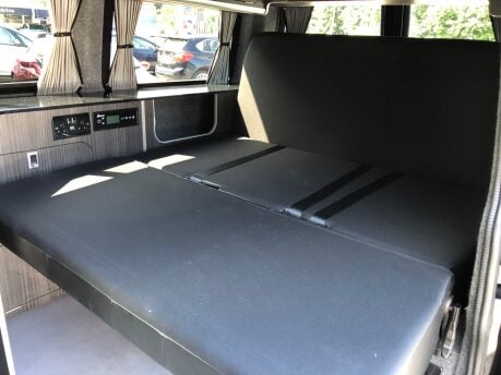 Volkswagen Transporter 2.0 T28 TDI TRENDLINE BMT CAMPERVAN Autohaus Spartan Conversion 4 Berth 24