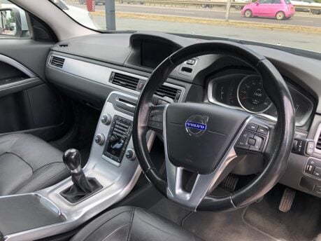 Volvo V70 D3 SE NAV, 2 owners Full volvo history, £35 tax, heated seats 2