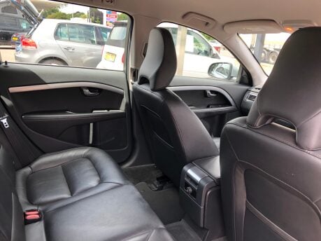 Volvo V70 D3 SE NAV, 2 owners Full volvo history, £35 tax, heated seats 7