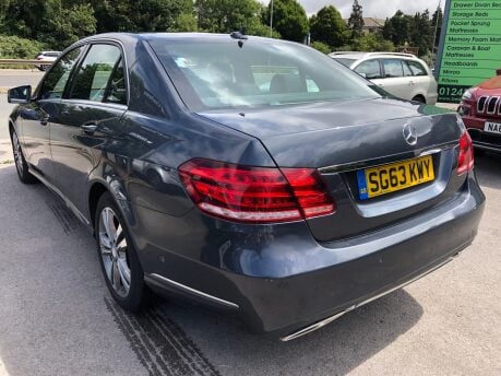 Mercedes-Benz E Class E220 CDI SE automatic, just 61,000m FSH, £35 tax, leather, nav, sensors 10