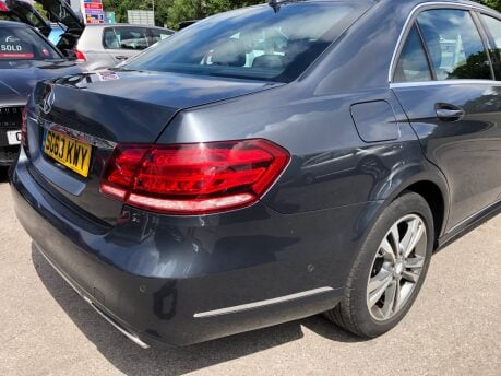 Mercedes-Benz E Class E220 CDI SE automatic, just 61,000m FSH, £35 tax, leather, nav, sensors 16