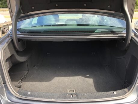 Mercedes-Benz E Class E220 CDI SE automatic, just 61,000m FSH, £35 tax, leather, nav, sensors 21
