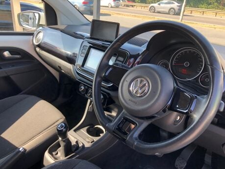 Volkswagen Up HIGH UP 70,000 miles £20 road tax, group 2 insurance, ULEZ compliant 4