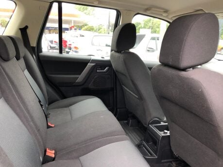 Land Rover Freelander 2.2 TD4 E GS 68,000m, service history, sensors, towbar, AC, 3 owners 9