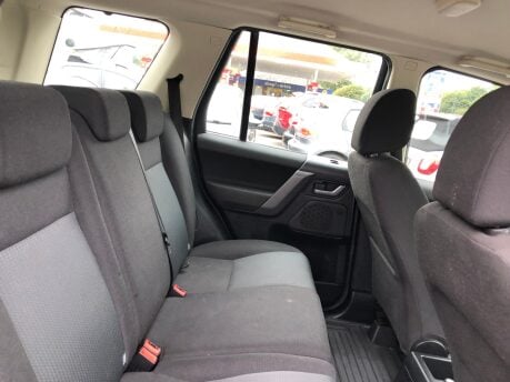 Land Rover Freelander 2.2 TD4 E GS 68,000m, service history, sensors, towbar, AC, 3 owners 8