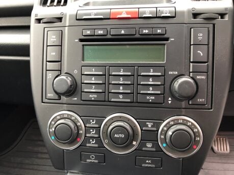 Land Rover Freelander 2.2 TD4 E GS 68,000m, service history, sensors, towbar, AC, 3 owners 25
