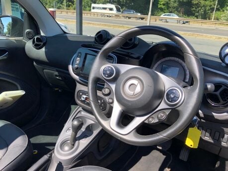 Smart Fortwo Cabrio PRIME PREMIUM PLUS T petrol automatic 38,000m 1 owner FSH 2