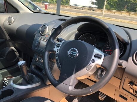 Nissan Qashqai 1.6 N-TEC PLUS petrol 2 owners just 62,000 miles, panroof, cruise, nav 2