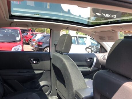 Nissan Qashqai 1.6 N-TEC PLUS petrol 2 owners just 62,000 miles, panroof, cruise, nav 7