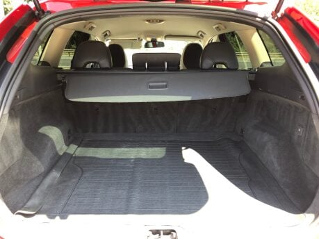 Volvo XC60 2.4D R-DESIGN SE automatic just 66,000m, FSH inc cambelt 9