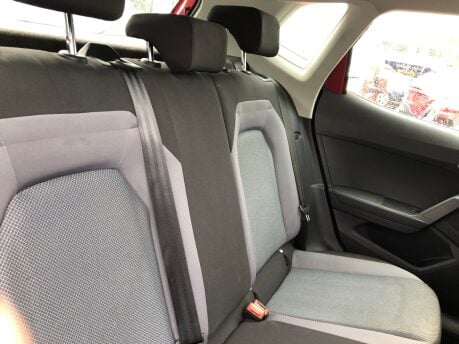 SEAT Arona TSI SE TECHNOLOGY petrol manual 40,000m 2 owners, FSH ULEZ compliant 12