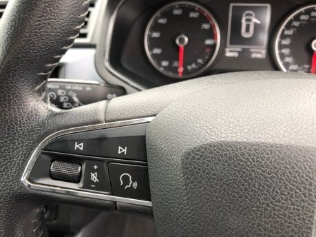SEAT Arona TSI SE TECHNOLOGY petrol manual 40,000m 2 owners, FSH ULEZ compliant 17