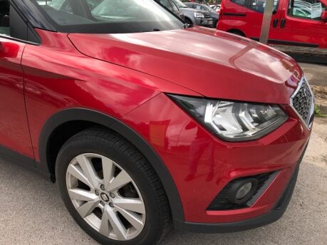 SEAT Arona TSI SE TECHNOLOGY petrol manual 40,000m 2 owners, FSH ULEZ compliant 14