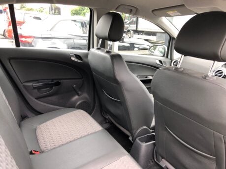 Vauxhall Corsa 1.2 SE 57,000m 2 owners, FSH ULEZ compliant £165 tax 8