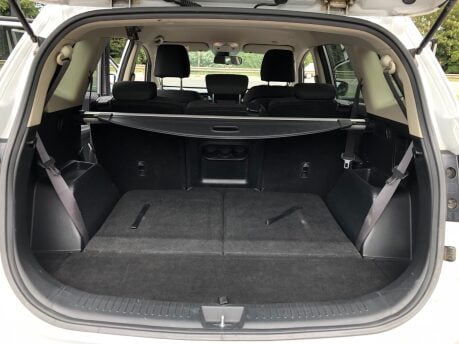 Kia Carens 1.6 2 ECODYNAMICS CRDI just 62,000m FSH, 2 owners, 7 seats, £165 tax 19