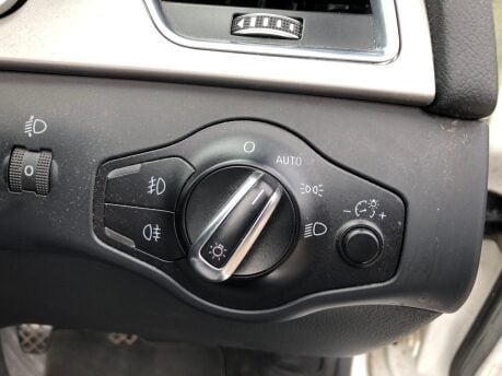 Audi A5 1.8 TFSI SE convertible petrol manual just 67,000m 2 owners, FSH with Audi 27