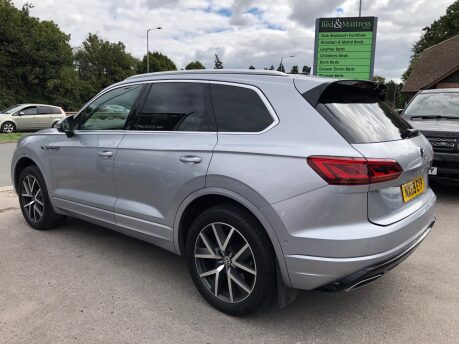 Volkswagen Touareg V6 R-LINE TECH TDI automatic, 83,000m 2 owners £5000 of options 8