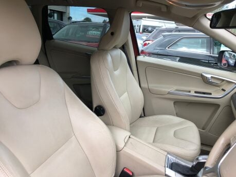 Volvo XC60 2.0 D4 SE NAV 2WD automatic 69,000m NAV, cruise control, bluetooth 6