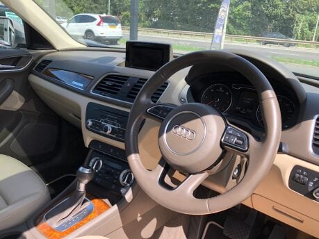 Audi Q3 2.0 TDI QUATTRO SE automatic, 63,000m £7,500 of options, cambelt changed 2