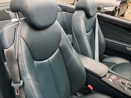 Mercedes-Benz SL Series SL500 v8 automatic petrol great service history, cruise, AC, BOSE, NAV, 7
