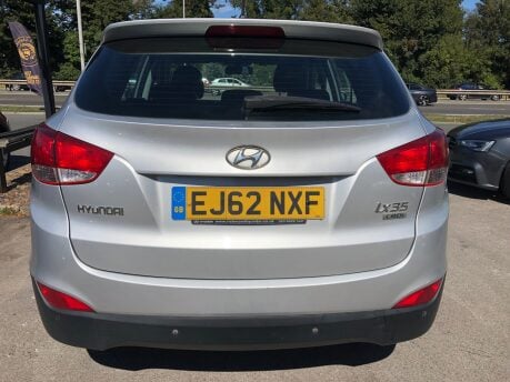 Hyundai ix35 1.7 CRDI STYLE 86,000 miles, 2 owners, sensors, AC, heated seats F+R 9