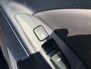 Hyundai ix35 1.7 CRDI STYLE 86,000 miles, 2 owners, sensors, AC, heated seats F+R 15