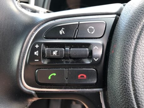 Kia Sportage 1.6 ISG 2 petrol manual 2 owners, ULEZ compliant, service history 25