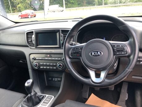 Kia Sportage 1.6 ISG 2 petrol manual 2 owners, ULEZ compliant, service history 4