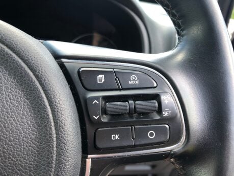 Kia Sportage 1.6 ISG 2 petrol manual 2 owners, ULEZ compliant, service history 26