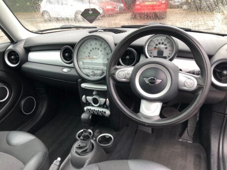 Mini Clubman 1.6 COOPER automatic CHILI 62,000m ULEZ compliant, alloys, panroof 5