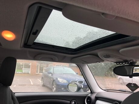 Mini Clubman 1.6 COOPER automatic CHILI 62,000m ULEZ compliant, alloys, panroof 20