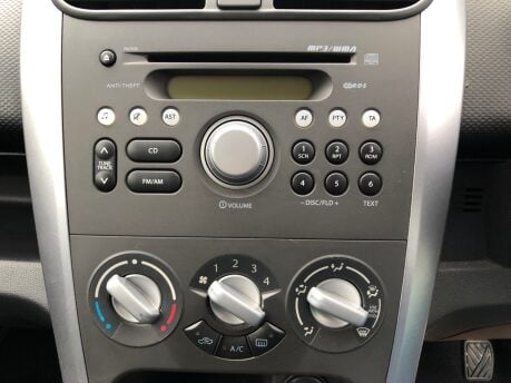 Suzuki Splash SZ3 1.0 petrol manual, just 30,000 miles, £20 tax, ULEZ, ideal first car 20