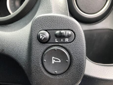 Honda Jazz 1.4 I-VTEC EX automatic petrol just 44,000 miles, £165 tax, panroof, ULEZ 32