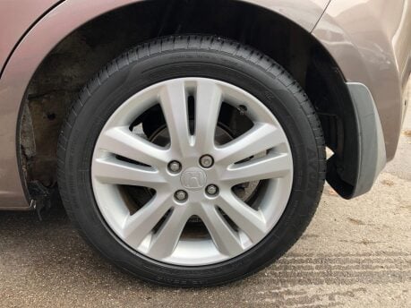 Honda Jazz 1.4 I-VTEC EX automatic petrol just 44,000 miles, £165 tax, panroof, ULEZ 24