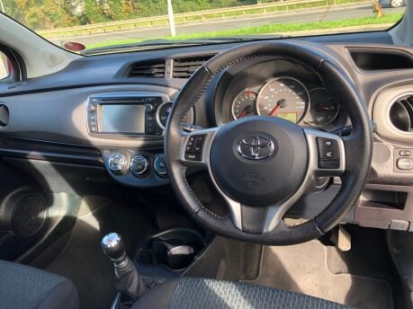Toyota Yaris 1.3 VVT-I TR 5 door petrol manual just 43,000 miles, FSH, ULEZ compliant 2