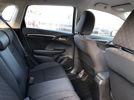 Honda Jazz I-VTEC SE CVT automatic petrol 5 door, £35 road tax, ULEZ compliant 7