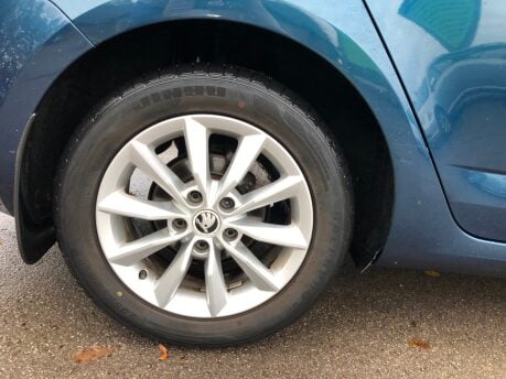 Skoda Octavia S 1.6 TDI CR manual estate, just 62,000 miles, £20 road tax, 2 owners 25