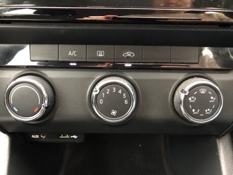 Skoda Octavia S 1.6 TDI CR manual estate, just 62,000 miles, £20 road tax, 2 owners 31