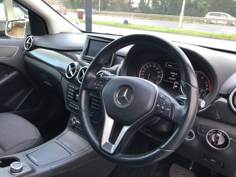 Mercedes-Benz B Class B180 BLUEEFFICIENCY SE automatic petrol just 65,000m, 1 owner, ULEZ 2