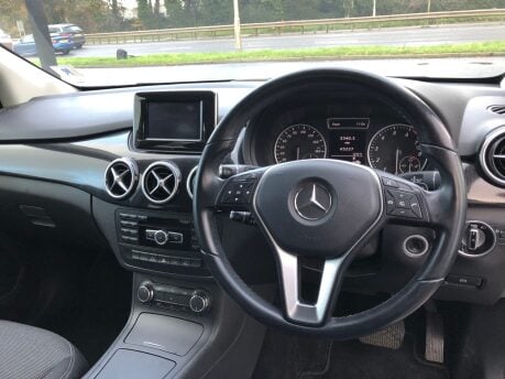 Mercedes-Benz B Class B180 BLUEEFFICIENCY SE automatic petrol just 65,000m, 1 owner, ULEZ 5