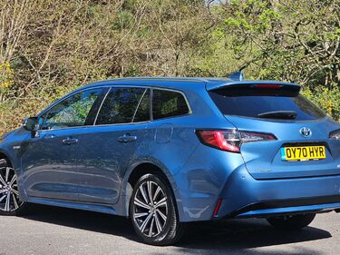 Toyota Corolla 1.8 Corolla Design HEV CVT 5dr 2