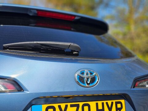 Toyota Corolla 1.8 Corolla Design HEV CVT 5dr 26