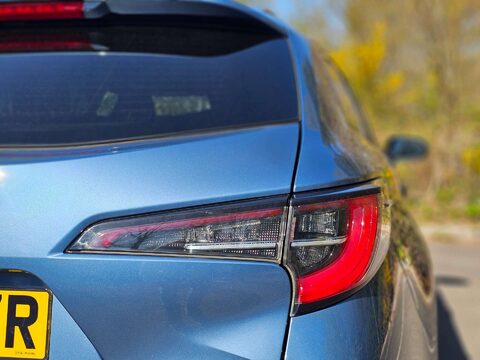 Toyota Corolla 1.8 Corolla Design HEV CVT 5dr 28