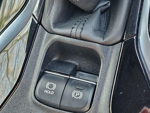 Toyota Corolla 1.8 Corolla Design HEV CVT 5dr 34