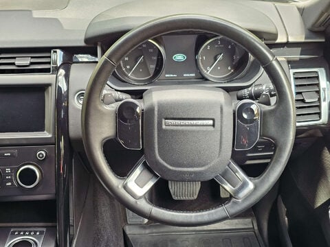 Land Rover Discovery 3.0 Discovery SE SD6 Auto 4WD 14