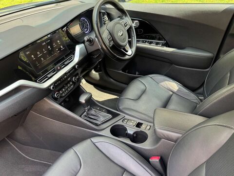 Kia Niro 1.6 Niro 3 HEV Semi-Auto 5dr 38