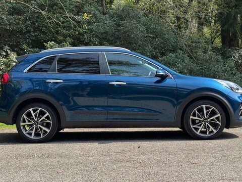 Kia Niro 1.6 Niro 3 HEV Semi-Auto 5dr 3